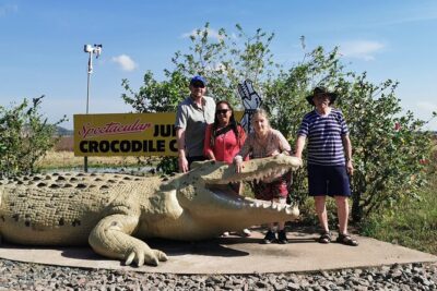 Jumping Croc Cruise, Berry Springs,Fogg Dam & Humpty Doo Pub - Adelaide River crocodiles: the famous jumping cruise (and how to watch safely)