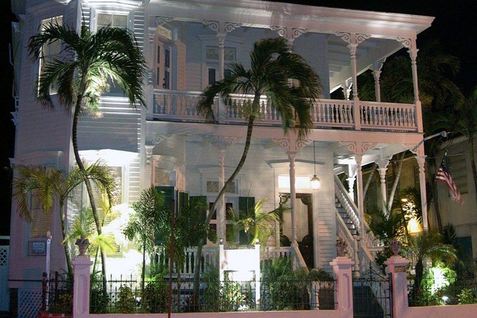 Key West Haunted Pub Crawl and Ghost Tour with Free T-Shirt - Hard Rock Café, Haunted Mansions, and That Extra Bit of Spookiness
