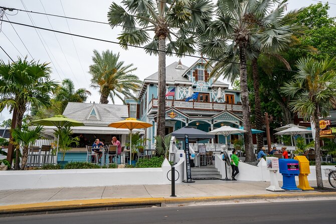 Key West Haunted Pub Crawl Walking Tour - Stop 3: St. Paul’s Episcopal Church and the Graveyard Stories