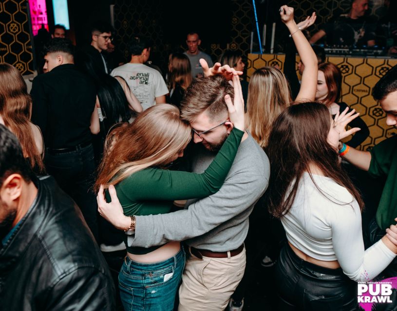 Krakow: Pub Crawl 1H Open Bar, VIP Entry & Welcome Shots - Is this pub crawl good for you? (My honest booking advice)