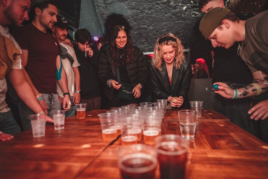 Krakow: Pub Crawl with 1 Hour of Unlimited Alcoholic Drinks - The Magic Show Moment During the Unlimited Hour
