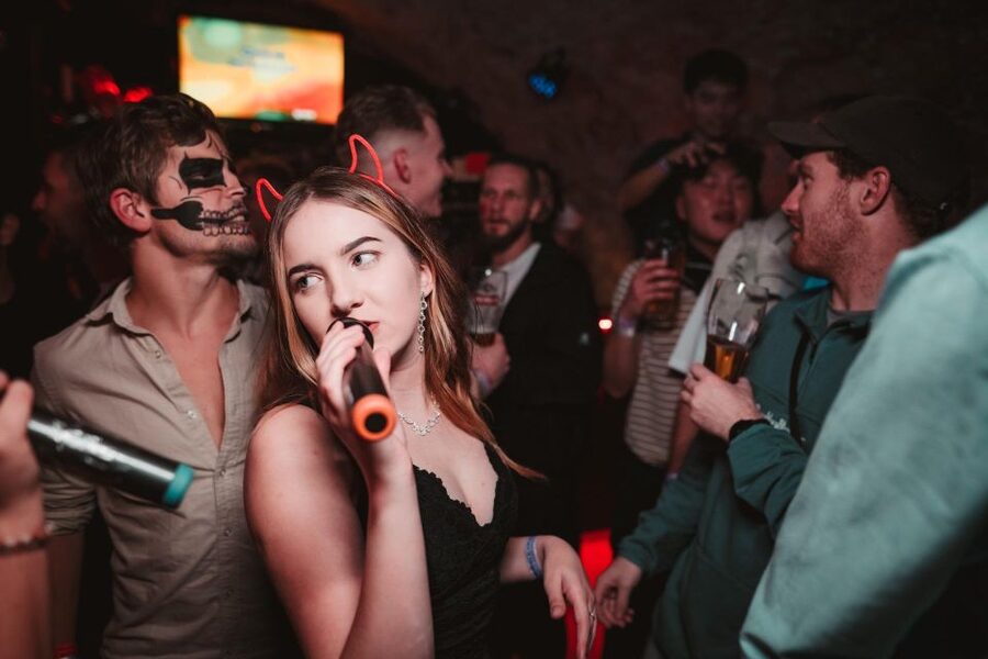 Krakow: Pub Crawl with 1 Hour of Unlimited Alcoholic Drinks - Reaching the Final Club by 3:00 AM and Partying to Morning