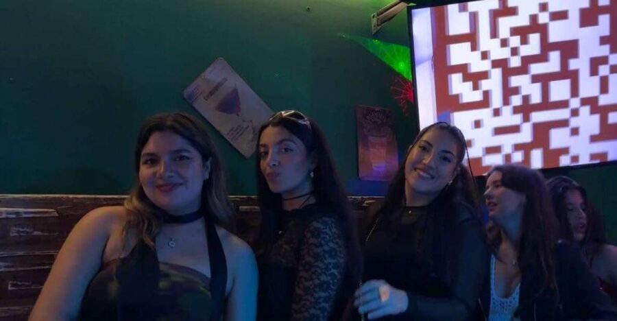Lisbon Pub-crawl: 1h of open bar, Shots and VIP Club Entry - Drinks, Games, and the Party Rules You Should Plan For