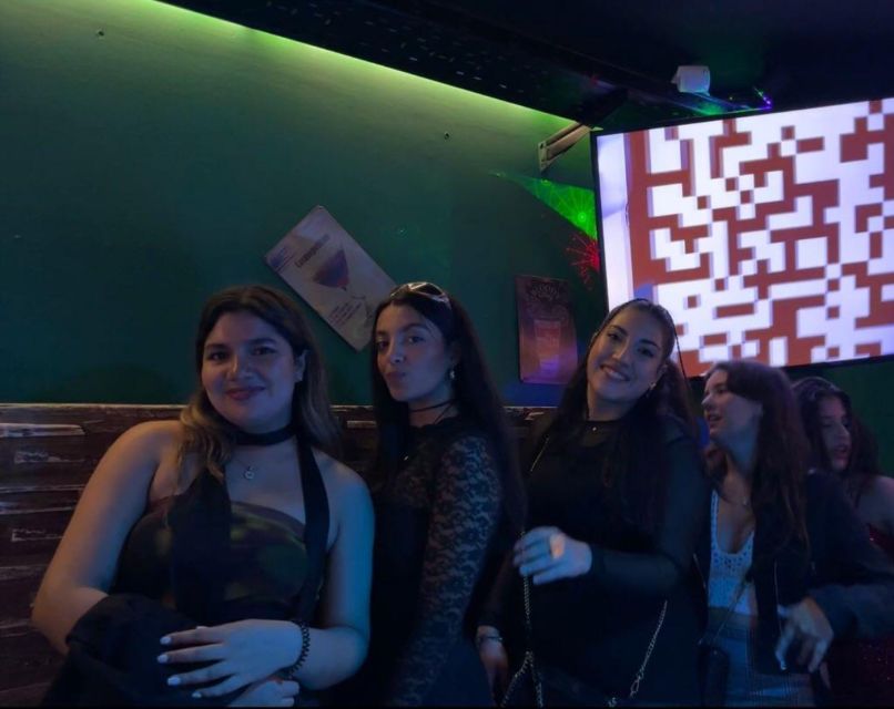 Lisbon Pub-crawl: 1h of open bar, Shots and VIP Club Entry - Starting at Miradouro de São Pedro de Alcântara: Find Your Guide Fast