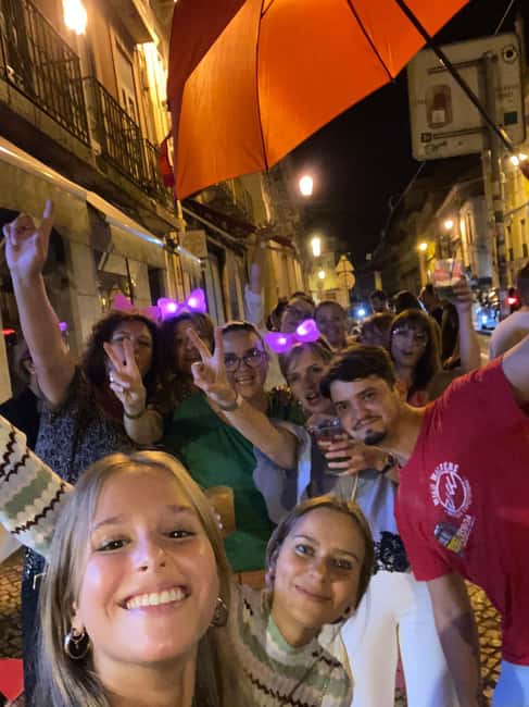 Lisbon: Pub Crawl with Open Bar and VIP Club Entry - The group vibe: how guides keep it fun (and keep you safe)