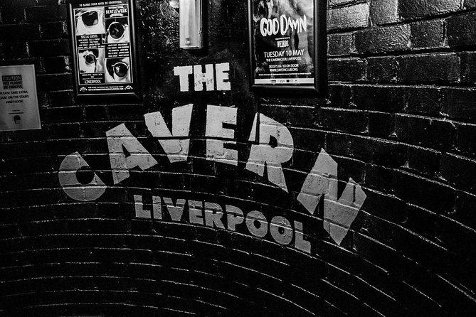Liverpool's Best Craft Drinks & Pub Food With A Local: Private & Personalized - What you eat and drink: 6–8 tastings built around pub favorites