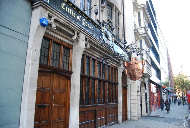 London: 2-Hour Historic Pub Tour - Chancery Lane is a strong start for a pub-and-poets day