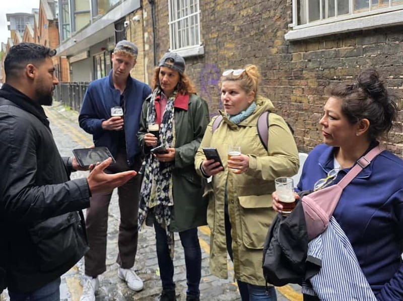 London: Jack the Ripper Tour with Historic Pub Stops - Frying Pan Alley: why a quick photo stop can hit hard