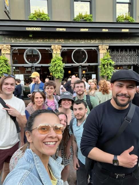 London: Jack the Ripper Tour with Historic Pub Stops - The guides make or break it: what to look for