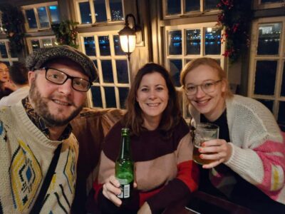 London: Pilgrims and Pirates Historical Pub Tour - Meeting at Railway Avenue and getting your bearings fast