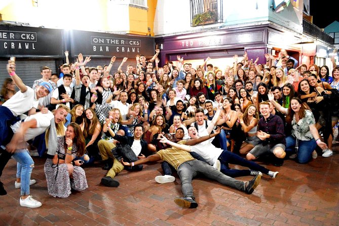 London Pub Crawl - The Photographer Moment: Proof You Were There