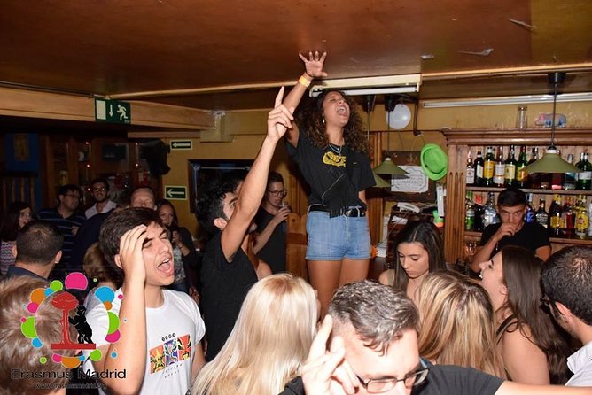 Madrid Halloween Pubcrawl – Open Bar, Shots & VIP Club Entry - Who This Is For (and Who Should Skip the Pub Crawl Pace)