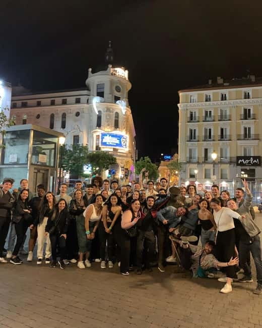 Madrid: Pub Crawl Madrid's Night Time - Your guide: language support, organization, and safety