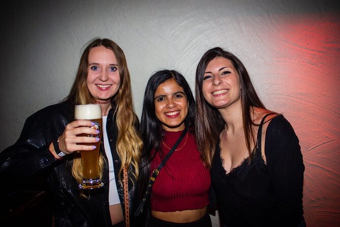 Madrid Pub Crawl with VIP Club Entrance - Madrid’s 10pm Meetup at El Tigre Sidra Bar