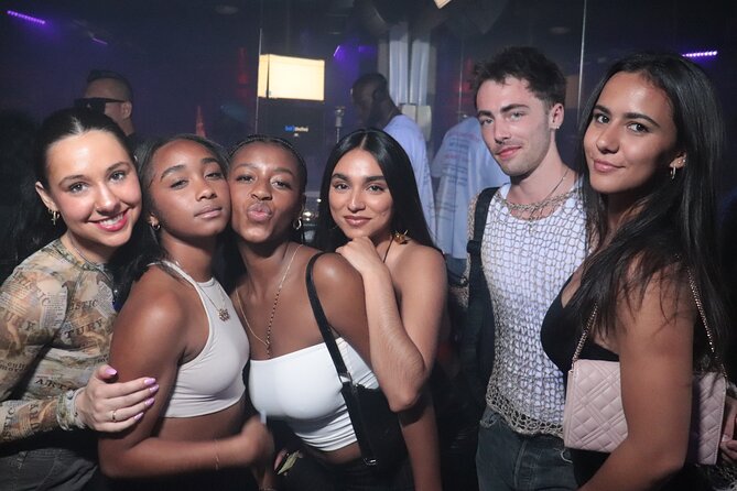 Madrid: Top Pub Crawl Madrid & Party - What You’re Really Buying: Shots, Club Entry, and a Straightforward Night Plan