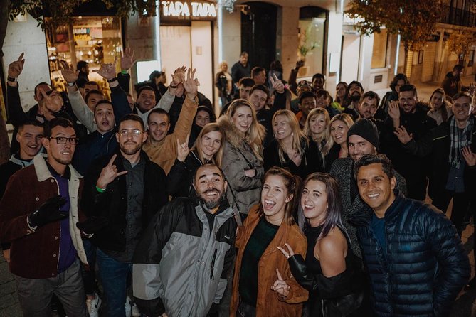 Madrid: Top Pub Crawl Madrid & Party - Stop 1 in Sol: El Oso y el Madroño and the Welcome-Shot Kickoff
