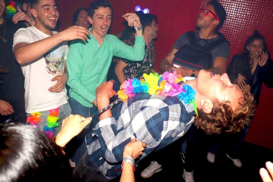 Madrid: Top Pub-Crawl with Drinks and Nightclub Entry - Price and Value: What $10 Buys in a Madrid Night