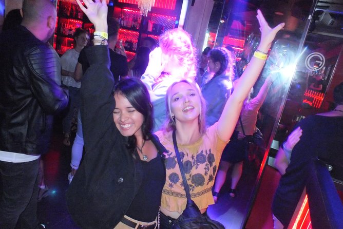 Malaga Nightlife Pub Crawl Tour with Drinks and Clubs Entry - Guide energy: what to look for and how to work with it