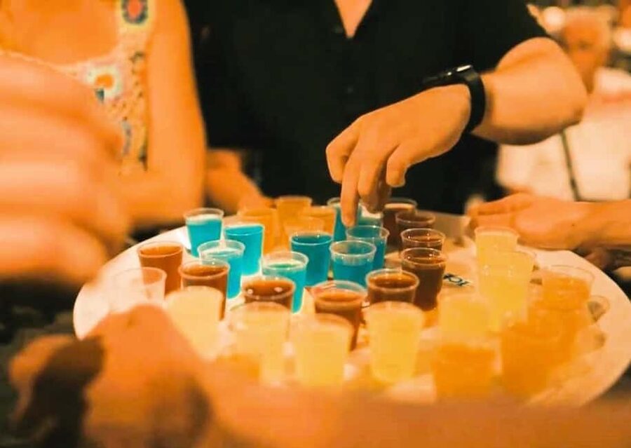 Marseille Pub Crawl: Explore by Night Meet, Mingle & Party - Practical tips that make or break your night