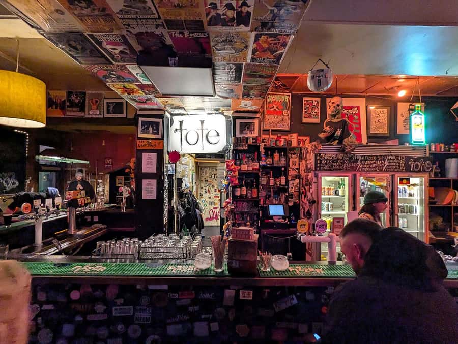 Melbourne Music Venue Pub Crawl with History + 2 Free Drinks - Key highlights you’ll feel on the night