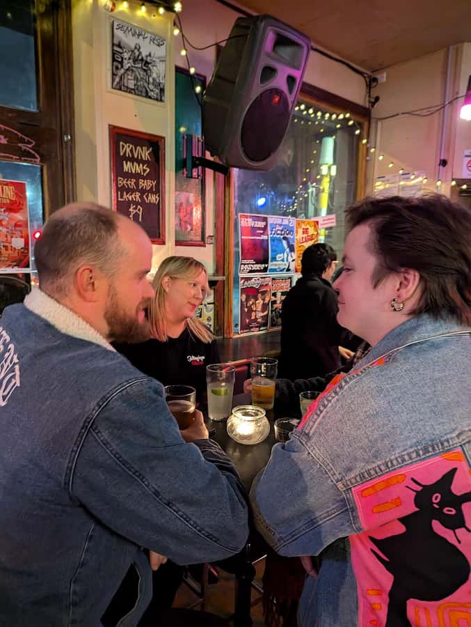 Melbourne Music Venue Pub Crawl with History + 2 Free Drinks - Lulie Tavern start: Americana vibe plus your first free beer