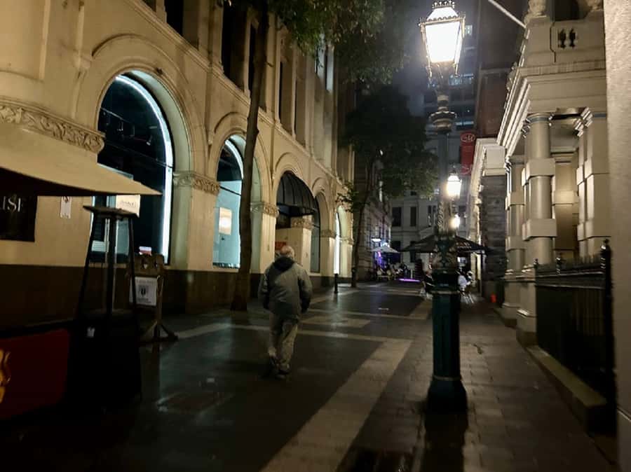 Melbourne: Spirits and Ales Haunted Pub Walking Tour - Meeting Near Young & Jacksons Hotel: Getting Started Without Confusion