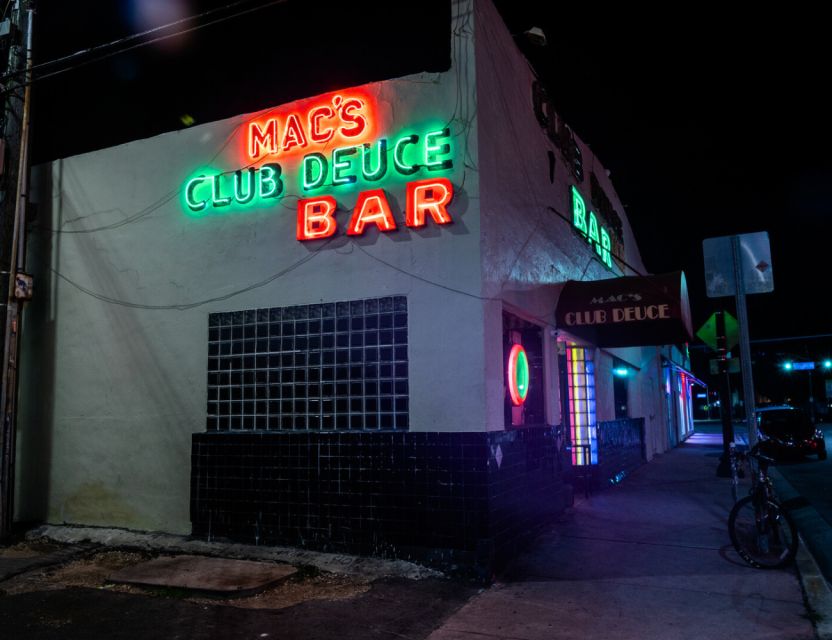 Miami: Ghosts, Boos and Booze Haunted Pub Crawl - Tropezón on Española Way: gin-and-tonic with Capone vibes