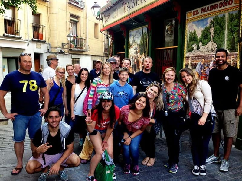Mysteries & Tapas Tour in Madrid + Pub Crawl - From tapas to nightlife: how the Madride Pub Crawl plays out