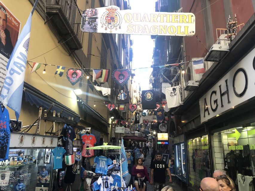 Naples: Guided Pub Crawl in the Old Town - Toledo Metro to the Spanish Quarters: the smartest way to start