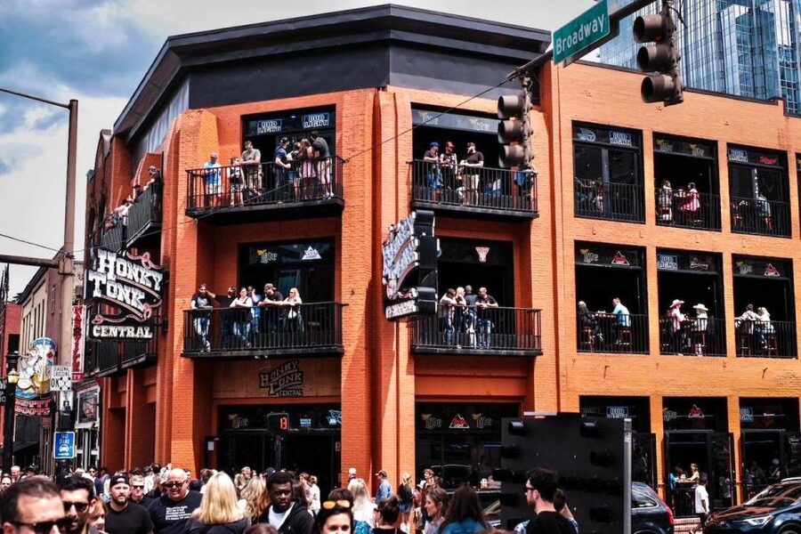 Nashville: Drinkers & Thinkers Pub Crawl - Pace, Distance, and Who This Tour Fits Best