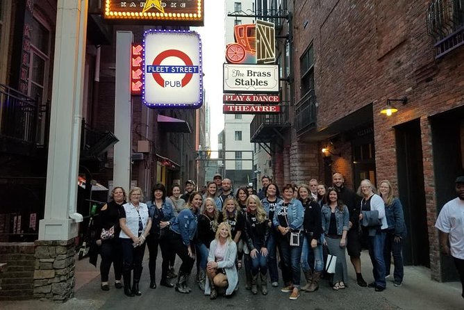 Nashville's Honky-Tonk Walking Sightseeing Pub Crawl - Price and value: why $31 can make sense