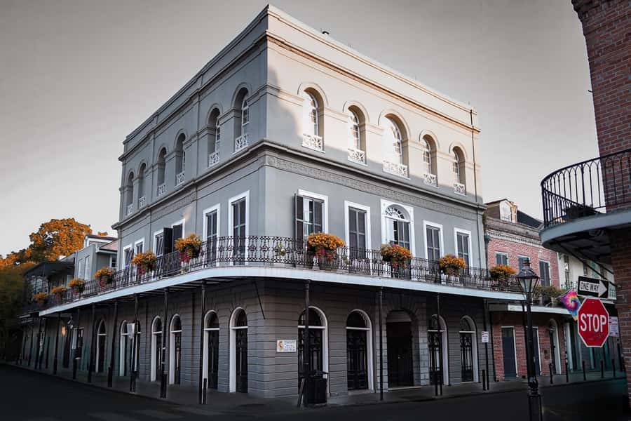 New Orleans: True Crime Pub Crawl - Bar Stops and Drink Reality: How to Plan Since Drinks Aren’t Included