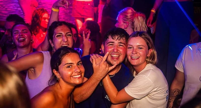 Nice: Bar/Pub Crawl with Free Shots and VIP Entry - Nightclub Time: VIP Skip-the-Line Matters More Than You Think