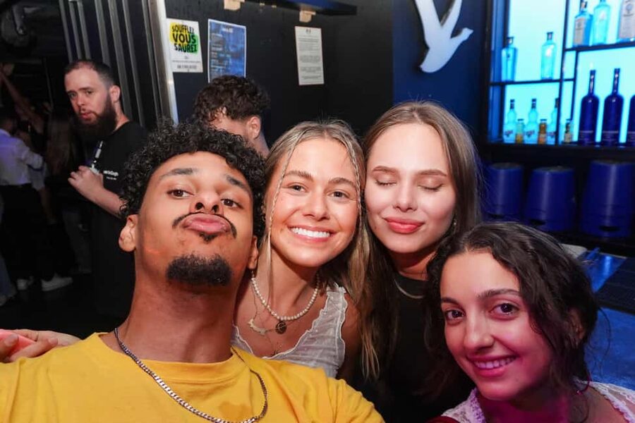 Nice : Yellow Pub Crawl - Social Bars, Games & Meet People - Dress code and entry rules: how not to spoil the night