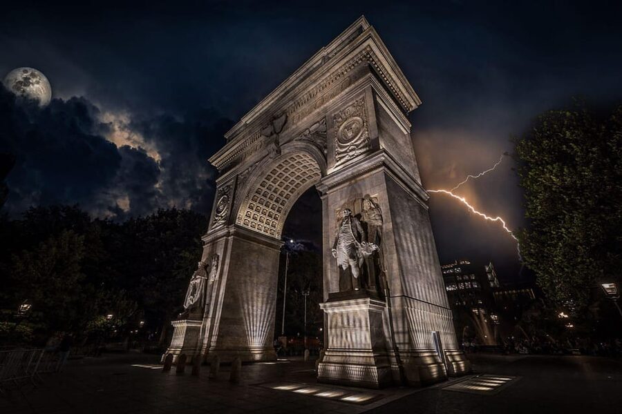 NYC: Boos & Booze Haunted Pub Crawl - What to bring (and what to skip) so you enjoy every stop