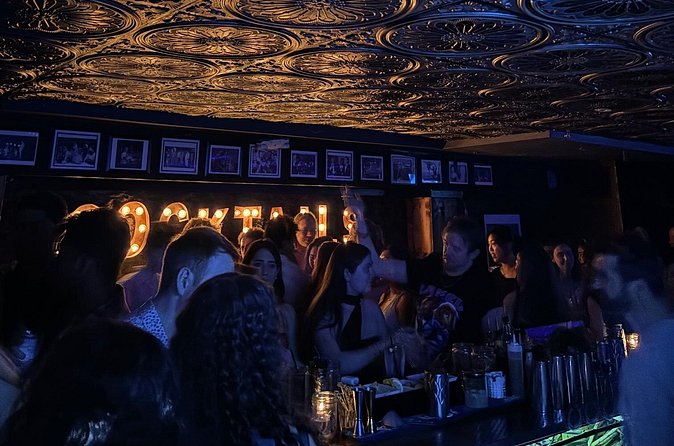 NYC Pub Crawl Tour - Stop 2 in the Lower East Side: clubs, shots, and meeting people