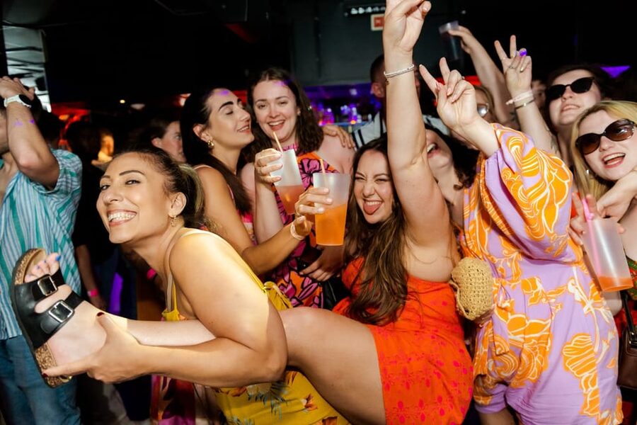 NYE Pub Crawl + VIP Club Entry - Tips to have the best night (without breaking the plan)