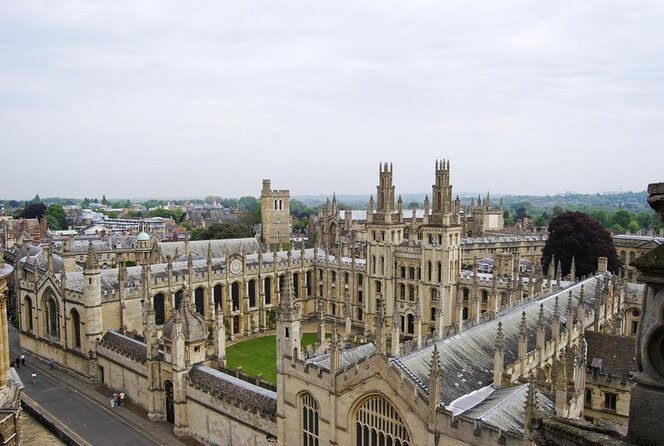 Oxford PRIVATE Pub and City Evening Walking Tour - Key things to know before you go