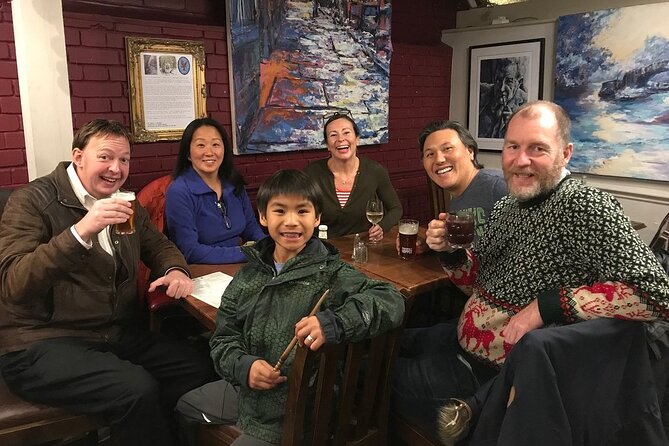 Oxford PRIVATE Pub and City Evening Walking Tour - Drink smart: ID rules, age limits, and responsible behavior