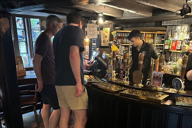 Oxford Pub Tour: Historic Pubs and Local Brews - Royal Blenheim Finish: Over 20 Local Ales to End the Night