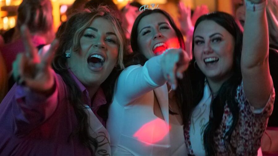Paris: Latin Quarter Guided Pub Crawl to Bars and Clubs - Final nightclub with VIP entry: the part you’ll be glad is included