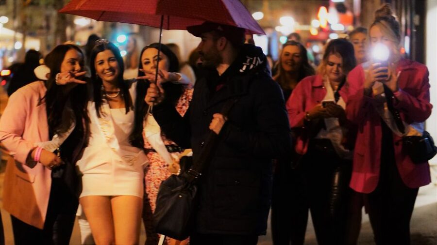 Paris: Latin Quarter Guided Pub Crawl to Bars and Clubs - Price and value: where $14 makes sense (and where it might not)