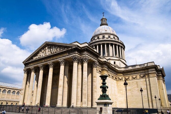 Paris Latin Quarter Pub Crawl Bars and Clubs - Stop 3: Back to Rue de la Huchette for More Bars