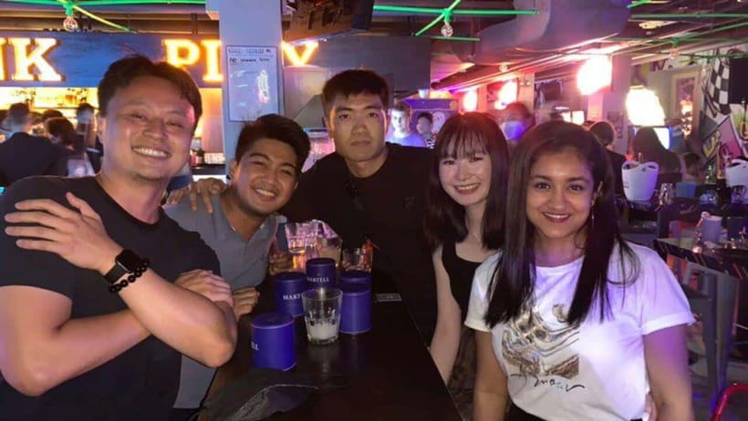 Party Singapore Bespoke Pub Crawl - Speakeasy and Theme Pub Stops: More Than the Usual Bars