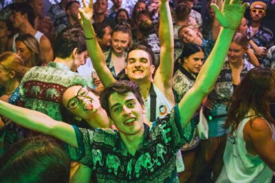 Phnom Penh Pub Crawl with Free Mad Monkey Singlet - Meet at Mad Monkey Phnom Penh: how the singlet helps