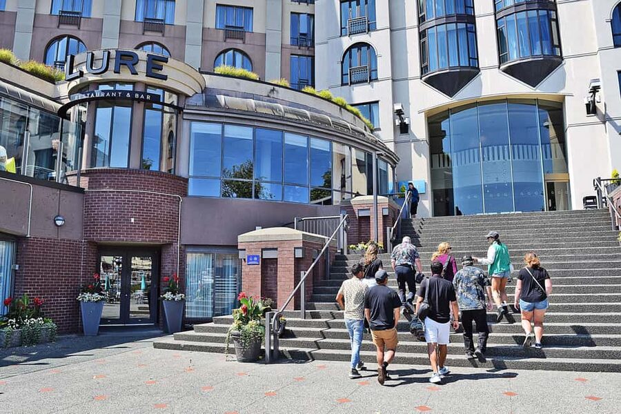 Pickle Pub Crawl: Ferry Rides and Appetizers - Stop 5: Songhees Park tasting stop (30 minutes)