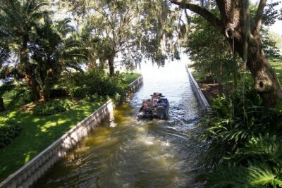 Pontoon Pub Crawl, 5 Lakeside Pubs and Restaurants Visit by Boat - Price and What You Actually Get for $90