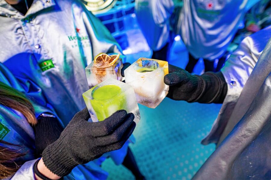 Prague: Entry ticket to Ice Pub Prague with Nightclub Option - Inside the ice bar: the experience in real time