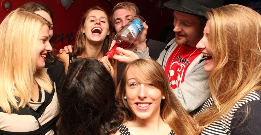 Prague: New Year's Eve Pub Crawl & Karlovy Lazne Club Entry - Key things to know before you go