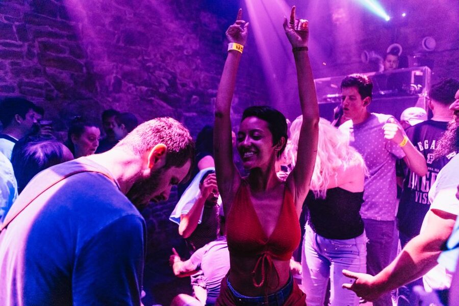 Prague: Pub Crawl with Unlimited Drinks & 5-floor Club Entry - Key things to know before you go
